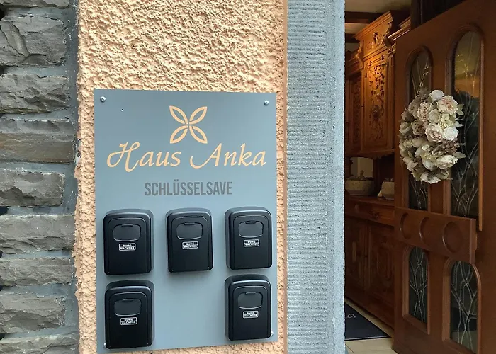 Haus-anka بيت ضيافة كوتشيم